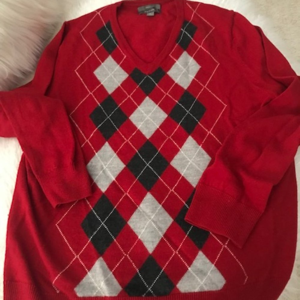 MERONA RED V NECK ARGYLE MERINO WOOL SWEATER